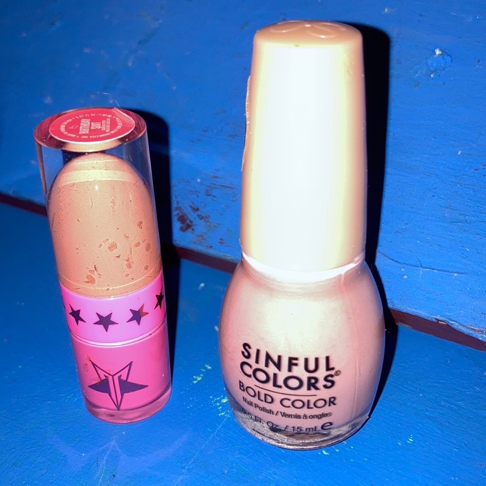 Jeffrey staRlipstick &!!sinful color nail polish in a perfectly matched set!